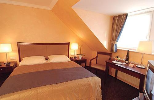 טרייר Hotel Ambiente חדר תמונה